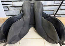 Load image into Gallery viewer, 17” Wide Thorowgood Griffin Cob GP Saddle -Black- Flat Tree - W