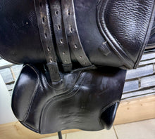 Load image into Gallery viewer, 17” MW Albion K2 Jump Saddle - Black