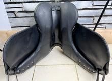 Load image into Gallery viewer, 17” Wide-XW AVA Flair Air Monoflap Dressage Saddle on 17” Panels-Black- Big Blocks