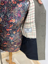 Load image into Gallery viewer, NEW Oliver Brown Gents Heavy Keepers Tweed Frock Hunt Coat - Size 36