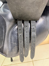 Load image into Gallery viewer, 17 1/2” MW Saddle Company Genoa GP Saddle - Black