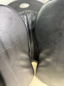 17” Wide Trapezius Panel Long Strap Saddle - Black