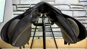 16 1/2” XW/Changeable Gullet Thorowgood Compact GP Saddle - Black