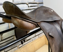 Load image into Gallery viewer, 15” Wide Champion English Pony WH/Show Saddle - Brown