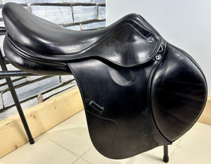 17” M Prestige X-Perience Jump Saddle - Black