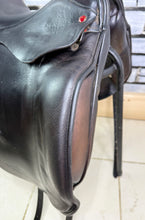 Load image into Gallery viewer, 17 1/2” Wide Albion SLK Ultima Dressage Saddle - Brown