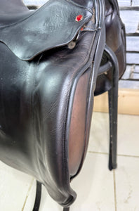 17 1/2” Wide Albion SLK Ultima Dressage Saddle - Brown