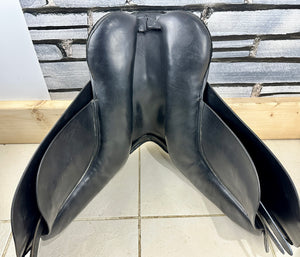 16 1/2” XW Teversal WH Saddle - Black