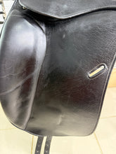 Load image into Gallery viewer, 17 1/2” MW Hockenden Saddlery Monoflap Dressage Saddle - Black