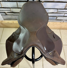 Load image into Gallery viewer, 15” MW Changeable Gullet Thorowgood Pony Club GP Saddle - Brown - Flocked