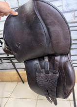 Load image into Gallery viewer, 17 1/2” Wide Lovatt &amp; Rickets Sylvan English GP Saddle - Brown - Arabian Saddle Company