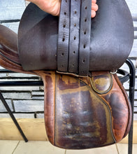 Load image into Gallery viewer, 14” Wide Lovatt &amp; Rickets Pony Saddle - Brown