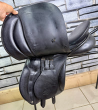 Load image into Gallery viewer, 17” Wide Symmonds Richmond GP Saddle - Black