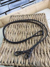 Load image into Gallery viewer, S/H Sabre Plain Leather Traditional Curb Reins -Brown- 50”/Cob
