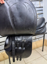 Load image into Gallery viewer, 17 1/2” Changeable Gullet Utopia/Discovery GP Saddle - Black