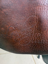 Load image into Gallery viewer, 17 1/2” Wide Loxley by Bliss GP Saddle - Brown
