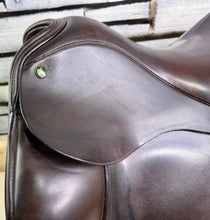 Load image into Gallery viewer, 17 1/2” MW Ideal Suzannah Dressage Saddle - Brown
