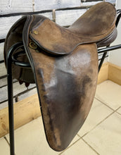 Load image into Gallery viewer, 15” Wide-XW Derby House English Show/Working Hunter Pony Saddle -Brown- Suede Top
