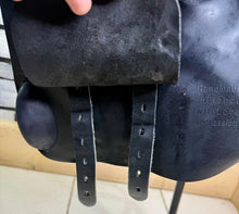 Load image into Gallery viewer, 16 1/2” Wide (AO) Voltaire Palm Beach 2024 Jump Saddle - Black - FIN Panel