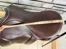Load image into Gallery viewer, 17” MW-Wide Ideal Ramsey Show/WH Saddle - Brown
