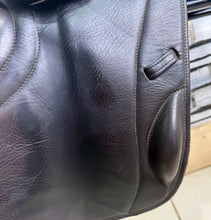 Load image into Gallery viewer, 17 1/2” Medium Silhouette MonoFlap Jump Saddle - Brown