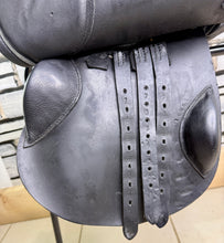 Load image into Gallery viewer, 16” MW Rich &amp; Sons Shoulder Relief Pony Jump Saddle - Black