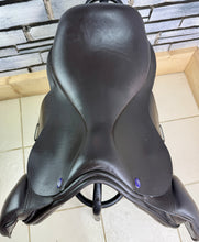 Load image into Gallery viewer, 17 1/2” MW/Fit 2 Lavinia Mitchell Jump Saddle - Brown
