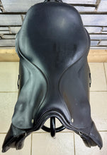 Load image into Gallery viewer, 18 1/2” Medium Hayes GP/Jump Gents English Hunting Saddle - Black