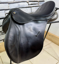 Load image into Gallery viewer, 17 1/2” Medium/Changeable Gullet Bates Caprilli GP Saddle - Black