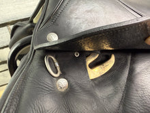 Load image into Gallery viewer, 16 1/2” Wide (AO) Voltaire Palm Beach 2024 Jump Saddle - Black - FIN Panel