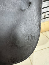 Load image into Gallery viewer, 17 1/2” MW Bruno Del Grange Close Contact Jump Saddle - Brown