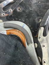 Load image into Gallery viewer, Size 1/17” Wow Saddle Seat /Tree Only - Black - with Size 2 Gullet