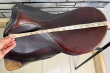 Load image into Gallery viewer, 17 1/2” 32/Wide Stubben Tristan Show/Working Hunter Saddle - Brown - Lightly Used