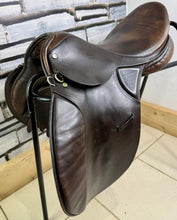 Load image into Gallery viewer, 17 1/2” Wide M&amp;J Saddlery English GP Saddle - Brown
