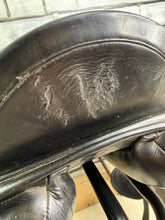 Load image into Gallery viewer, 17 1/2” XW Albion Genesis Ultima Dressage Saddle - Adjusta Tree - Black - Extra Wide