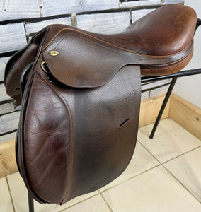 17 1/2” Medium Santa Cruz Jump Saddle - Brown