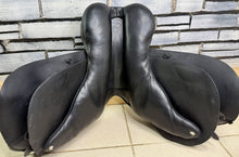 Load image into Gallery viewer, 16” MW Rich &amp; Sons Shoulder Relief Pony Jump Saddle - Black