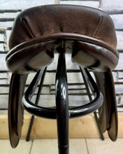 Load image into Gallery viewer, 15 1/2” XW Extra Wide Fylde Hayden Show/Working Hunter Saddle -Brown- Suede Top