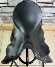 Load image into Gallery viewer, 17” Medium Kieffer Wien DL Dressage Saddle - Black