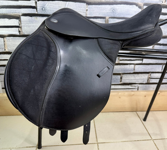 16” XXW/Changeable Gullet Thorowgood T4 Pony Club LL GP Saddle - Black