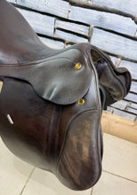 Load image into Gallery viewer, 17” Medium Prestige Appaloosa Hippos GP/Jump Saddle - Brown - All Purpose, XC etc