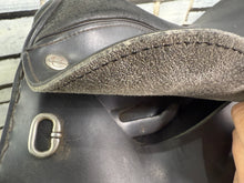 Load image into Gallery viewer, 16 1/2” XW Thorowgood Cob GP Saddle - Black