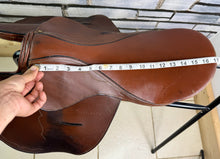Load image into Gallery viewer, 17” Futurity Full Tree Racing Saddle - Tan - Soft Foam Panels