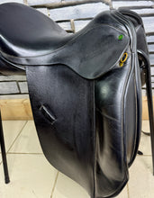 Load image into Gallery viewer, 18” Medium Ideal Suzannah Dressage Saddle - Black