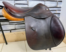 Load image into Gallery viewer, 16 1/2” MW Harry Dabbs Original AO Close Contact Jump Saddle - Brown