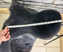 Load image into Gallery viewer, 17” XXW Thorowgood Maxam GP Saddle - Black - Extra Extra Wide -