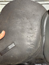 Load image into Gallery viewer, 15” Medium Heritage Saddlery English GP Pony Saddle - Black