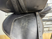Load image into Gallery viewer, 16 1/2” Wide Thorowgood Maxam Cob GP Saddle - Black