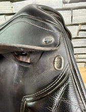 Load image into Gallery viewer, 17 1/2” MW/Changeable Gullet Thorowgood T6 GPD Saddle - Black