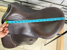 Load image into Gallery viewer, 17 1/2” MW Patrick Wilkinson VSD/WH Saddle - Brown